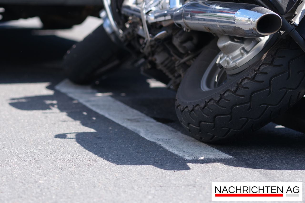Schockierender Motorradunfall in Gitschtal: Fahrer schwer verletzt!
